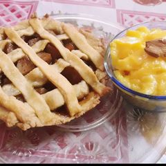 Eggless Apple pie with Vanilla Custard A picture of Eggless Apple pie with Vanilla Custard.