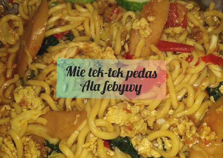 Cara Gampang Membuat Mie tek-tek pedas yang Sempurna