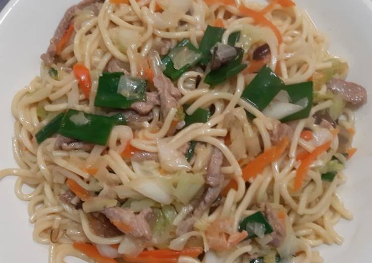 肉絲炒麵