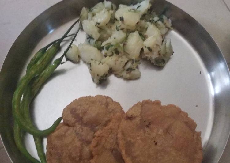 Step-by-Step Guide to Make Award-winning Rajgira Puri and Aloo Sabji
