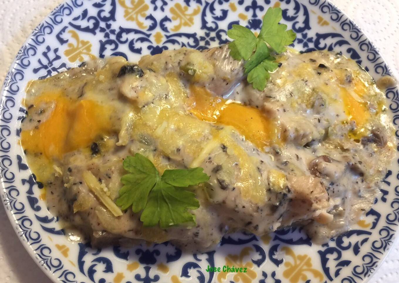 Berenjenas y Pechugas de Pollo con Bechamel de Champis