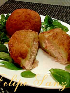 Una foto de Bolas de patatas, rellenas de salmón