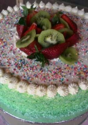 A picture of Butter cream Icing.