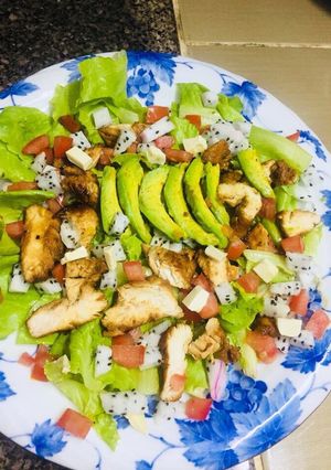 Hình của món Salad ức gà 🥗🥗🥗.