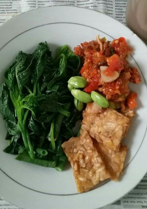 Foto resep Bayam Sambal Cumi Asin