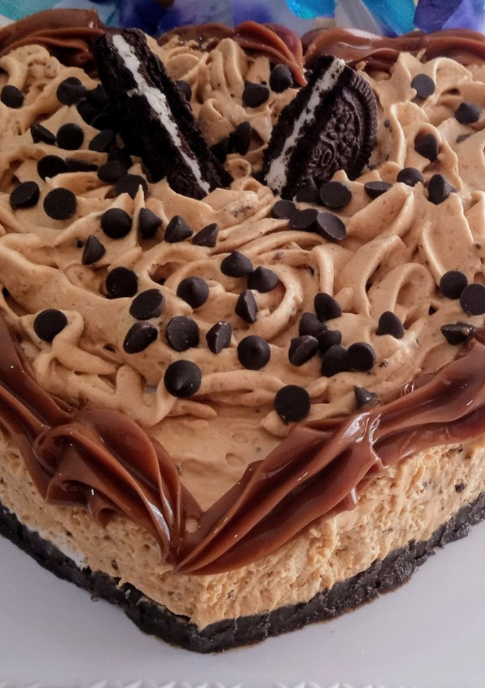 Una foto de Postre corazón de chocolate 🤎 frío