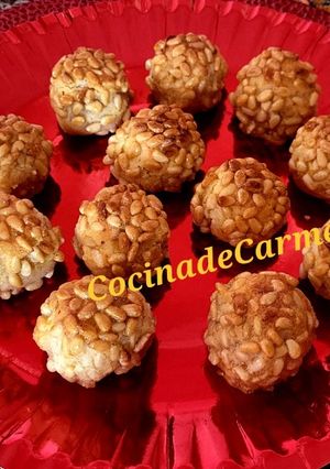 Una foto de Panellets de pinyons