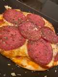 Pizza individual en sartén con polvos de hornear