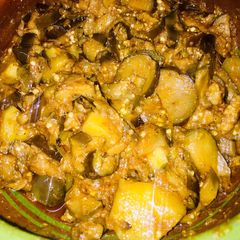 A picture of Alu baigan.