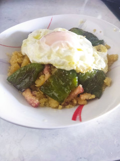 Una foto de Migas de harina y sémola en olla rápida