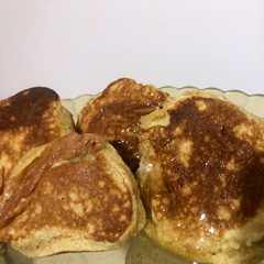 Una foto de Pancakes con harina de coco y harina integral (semi gluten free) 🥥