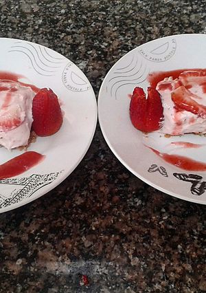 A picture of No Bake Fresh Strawberry Cheesecake.
