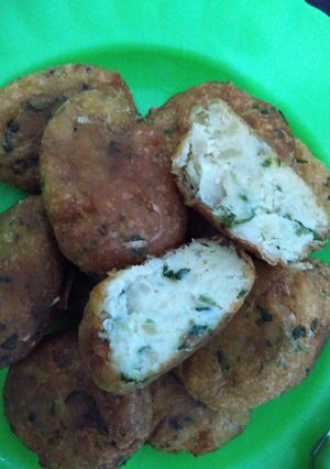 A picture of Fried Potato Cakes (Perkedel).