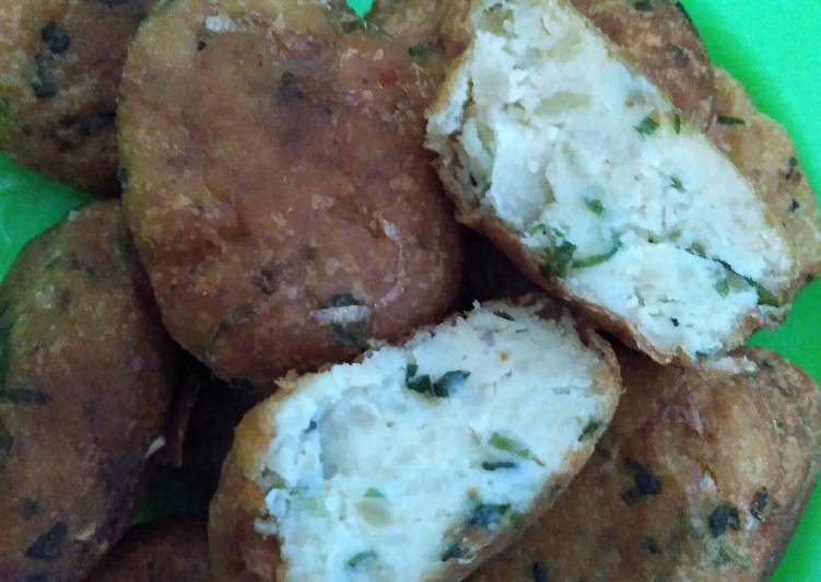 Recipe of Super Quick Homemade Fried Potato Cakes (Perkedel)