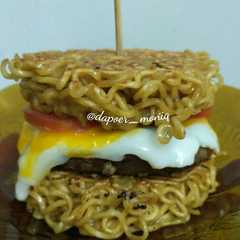 A picture of 19. Ramen Burger.