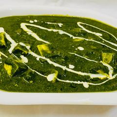 A picture of Palak paneer.