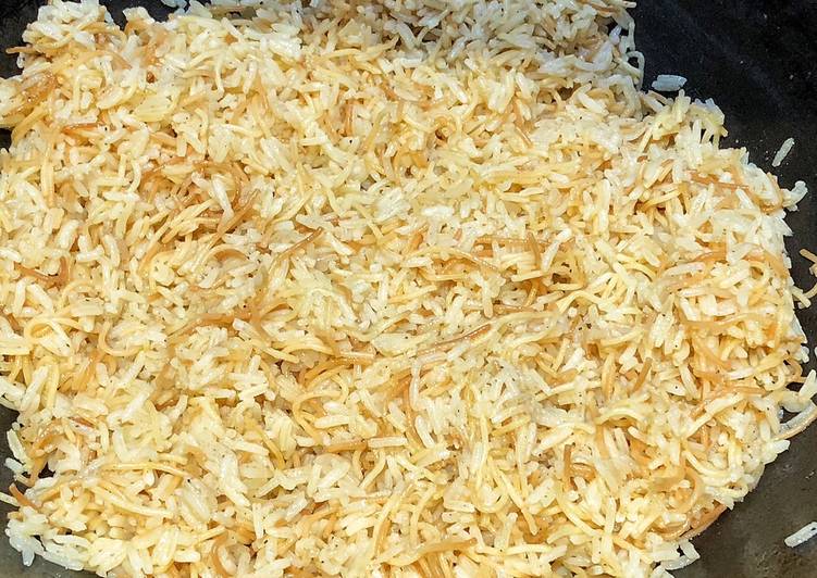 Steps to Make Quick Rice Pilaf