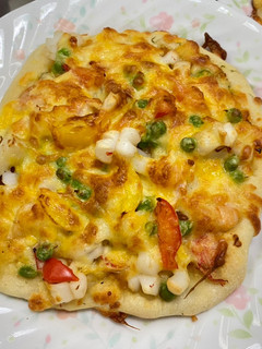 在家烤披薩 ~海鮮口味 & 仿六小福口味 的食譜成品照片