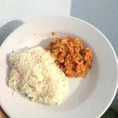 A picture of Ayam geprek pedas.
