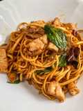 บะหมี่เหลืองไก่ผัดพริกเผา