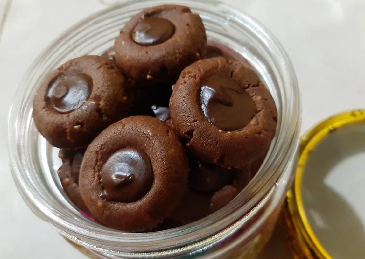 Resep Mudah Thumprint cookies choco mede Mantul Banget