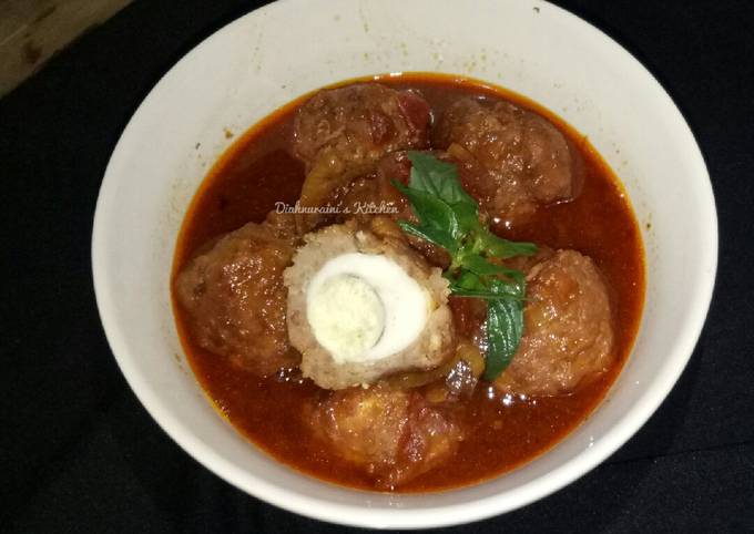 Semur Bola Bola Daging isi Telur Puyuh