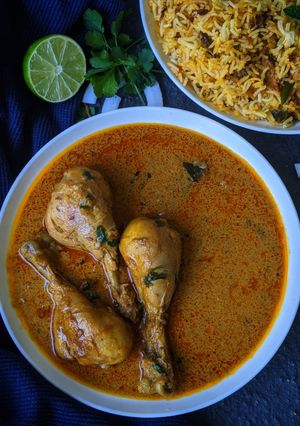 A picture of Coconut Chicken Curry.