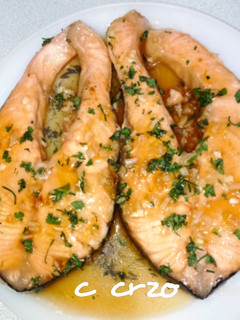 Una foto de Salmón miel y limón