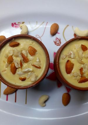 A picture of Mango matka kulfi.