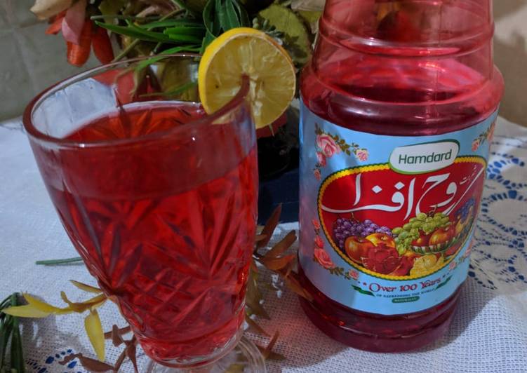 Recipe of Perfect RoohAfza lemonade 🍹