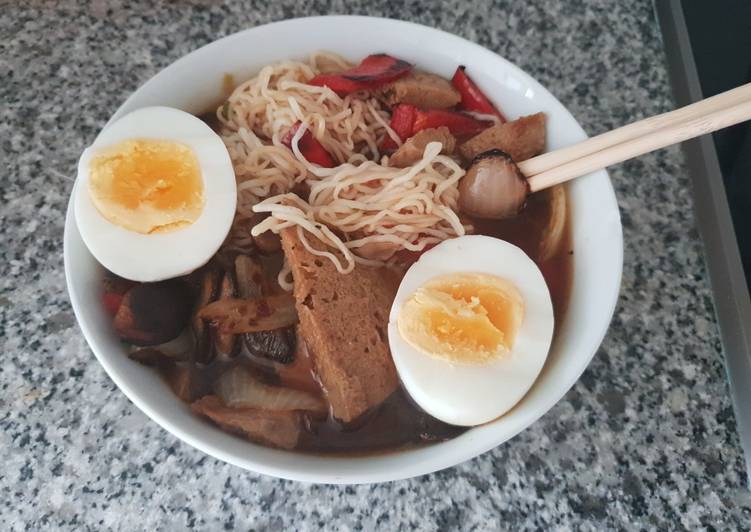 Ramen a mi manera, bajo en hidratos