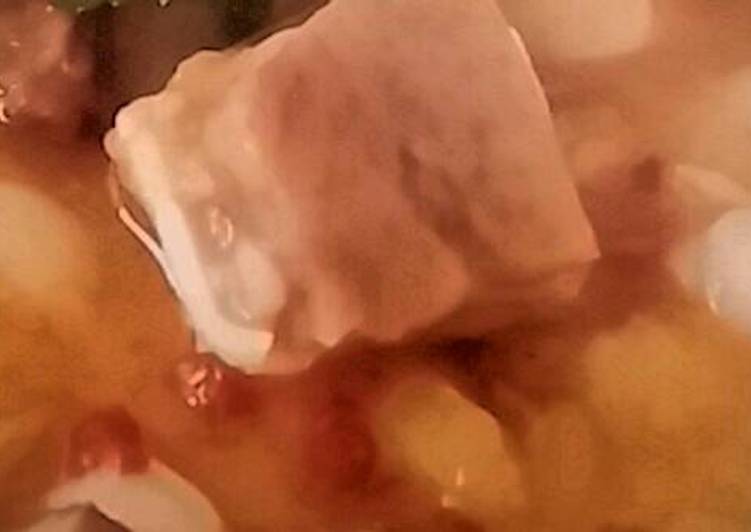 Alubias blancas con oreja de cerdo