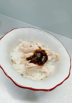 10分鐘立刻吃！鵝香油氣炸超嫩雞肉飯 的食譜成品照片