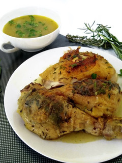 Una foto de Pollo asado a las hierbas 🍗