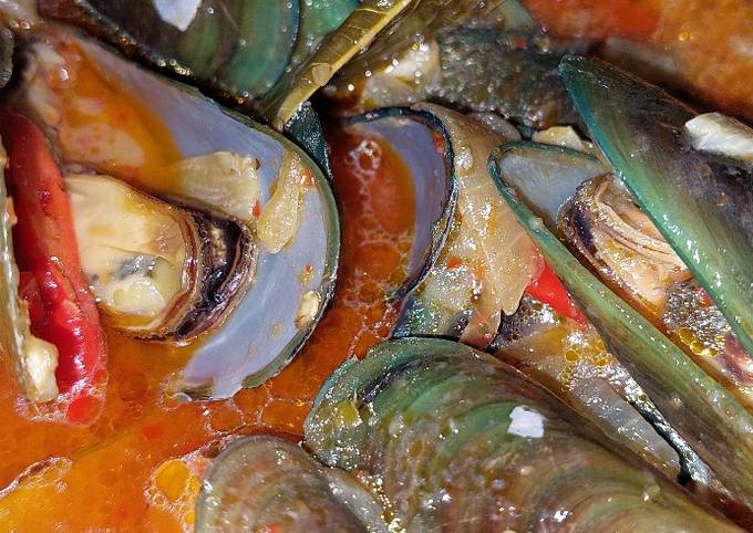 Cara membuat Kerang Ijo Saus Pedas Cara membuat Kerang Ijo Saus Pedas
