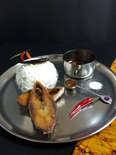 A picture of Ilish Maach Bhaja (Hilsa Fish Fry).