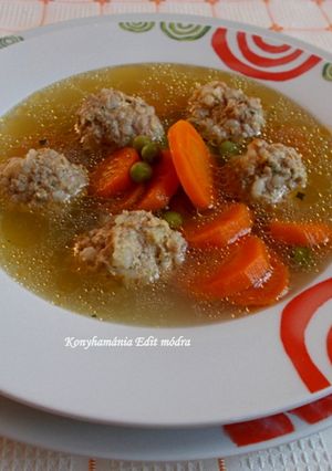 Húsgombóc leves recept fotója