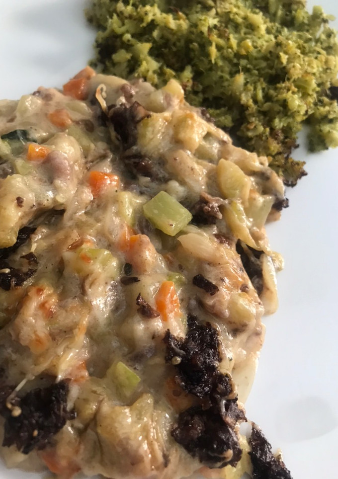Una foto de “Cazuela” de verduras con morcilla