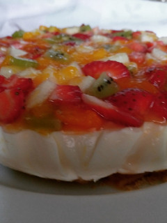 Una foto de Tarta de mousse con frutas