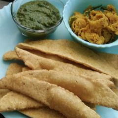 A picture of Fafda.
