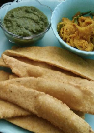 A picture of Fafda.
