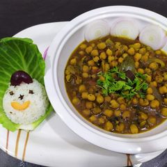 A picture of Amristari chickpea(chole).