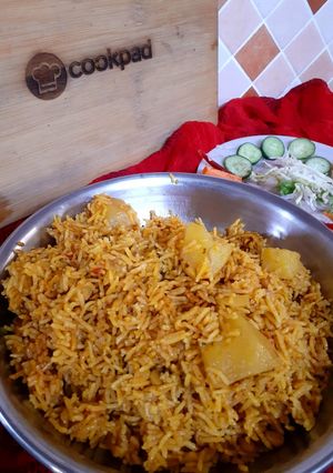 A picture of Teekhay chawal / spicy rice.