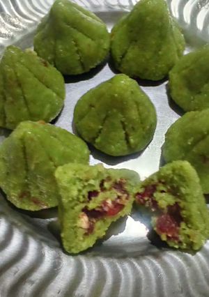पान मोदक (pan modak recipe in Hindi) रेसिपी मुख्य फोटो