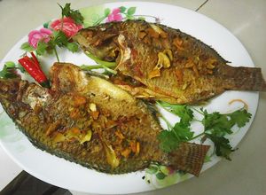 Hình của món Cá rô phi chiên nghệ tươi.