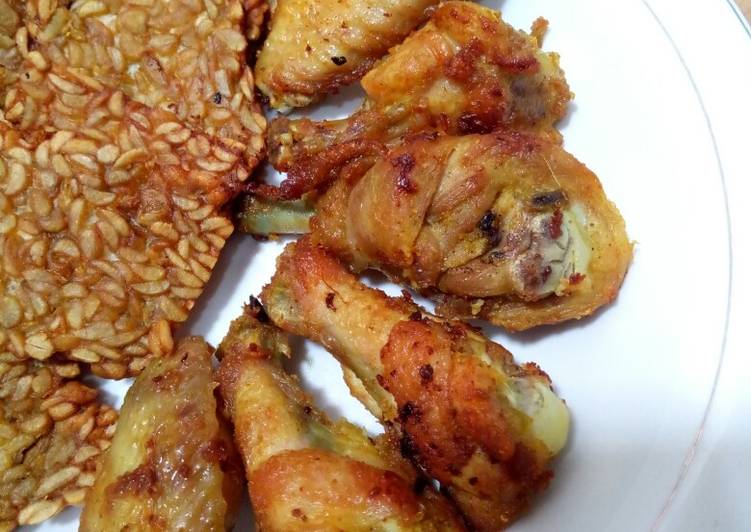 Resep Bumbu marinasi daun jeruk (ayam dan tempe goreng) Anti Gagal