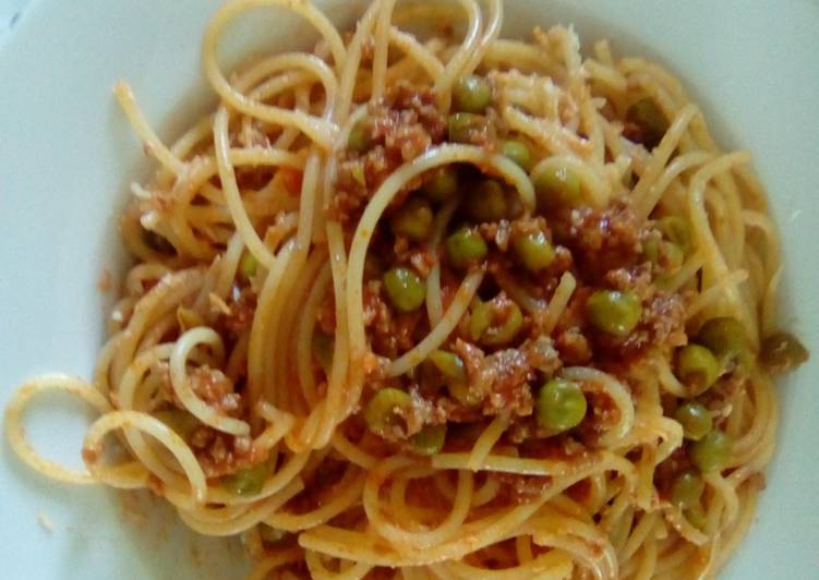 Spaghettoni al ragù avanzato dalla realizzazione degli arancini