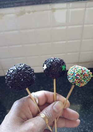 A picture of Cake Pops !!.