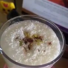 A picture of Meethi lassi.