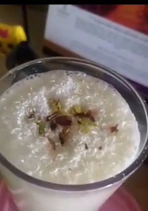 A picture of Meethi lassi.